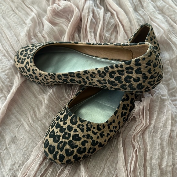 Dominque Nichole size 12(fits like 11.5) leopard print - Picture 1 of 7